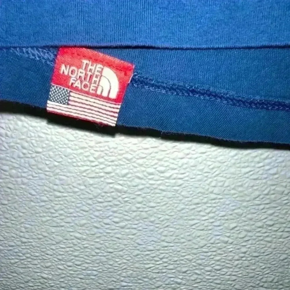 The North Face T-Shirt Blue & Red / S / USA Freeskiing Team - Picture 2 of 15